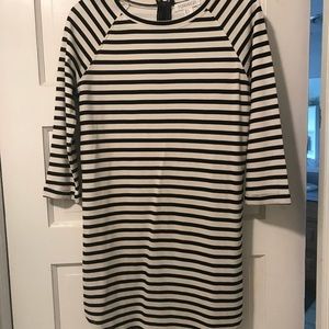 Quarter sleeve dress